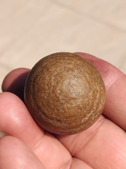 คตหิน เนื้อหิน มีลายเกิดเองตามธรรมชาติ ขนาดกำลังสวย มีน้ำหนัก ลักษณะกลมมน เก่า แท้ หายาก          คตหินหายาก เป็นธาตุกายสิทธิ์หรือของทนสิทธิ รูปที่ 3