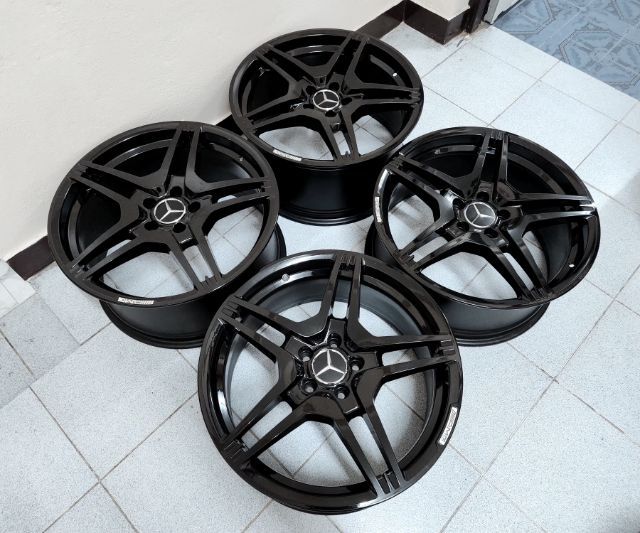 ล้อ AMG Benz ขอบ19 สีดำเงาตาแตก 5รู112 กว้าง8.5-9.5 ET45 สภาพใหม่กริ้บๆ ใส่ตรงรุ่น Benz และใส่รถรุ่นอื่นๆถามได้ครับ
พร้อมเปลี่ยน ถ่วงล้อฟรี รูปที่ 3