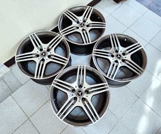 ล้อ AMG Benz ST7 ขอบ18 สีทูโทนเงาตาแตก 5รู112 กว้าง8.5 ET35 สภาพใหม่กริ้บๆ ใส่ตรงรุ่น Benz และใส่รถรุ่นอื่นๆถามได้ครับ
พร้อมเปลี่ยน ถ่วงล้อ รูปที่ 3