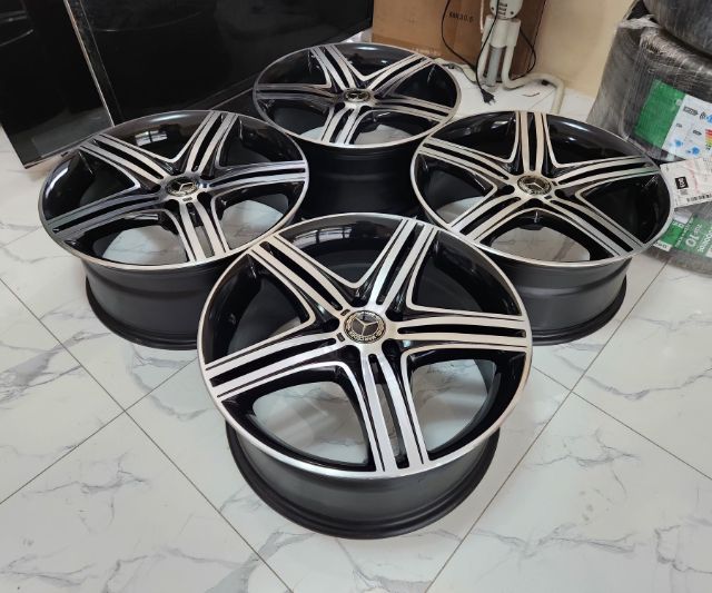 ล้อ WALD แท้ญี่ปุ่น ขอบ19 รุ่น M11C Mahora ใส่Benz รู112ได้ และรถญี่ปุ่นทั่วไป รู114ได้ สีทูโทนเงาตาแตก 5รู112 กว้าง8.5 ET40 สภาพใหม่กริ้บๆๆ รูปที่ 3