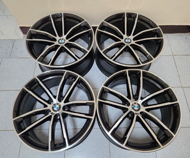 ล้อแท้ BMW M-Sport ขอบ18 5รู112 กว้าง8-9 ET30-44 สภาพใหม่กริ้บๆ ใส่ตรงรุ่น bmw Benz mg ใส่รถไฟฟ้าและใส่รถรุ่นอื่นๆถามได้ครับ
พร้อมเปลี่ยน 
