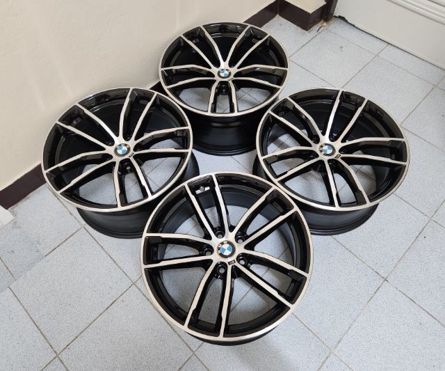 ล้อแท้ BMW M-Sport ขอบ18 5รู112 กว้าง8-9 ET30-44 สภาพใหม่กริ้บๆ ใส่ตรงรุ่น bmw Benz mg ใส่รถไฟฟ้าและใส่รถรุ่นอื่นๆถามได้ครับ
พร้อมเปลี่ยน  รูปที่ 4