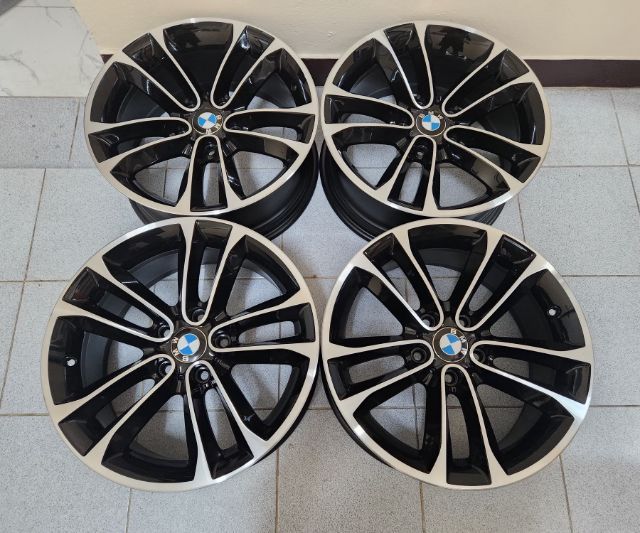 ล้อแท้ BMW ขอบ18 สีทูโทนเงาตาแตก 5รู120 กว้าง8 ET30 สภาพใหม่กริ้บๆ ใส่ตรงรุ่น BMW และใส่รถรุ่นอื่นๆถามได้ครับ
พร้อมเปลี่ยน ถ่วงล้อ