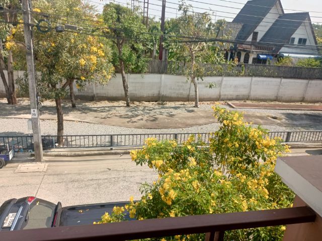 อื่นๆ ไม่มี 2013 ใช่ 🏠หมู่บ้านวิลล่าคุณาลัย1🌿ทำเลหน้าสวนสาธารณะ🏜️42ตรว.🚗จอดรถได้4คัน💤3ห้องนอน💦3ห้องน้ำ🔥ฟรีค่าใช้จ่ายในวันโอน📌เจ้าของขายเอง🎉ราคาคุยกันได้ รูปที่ 2