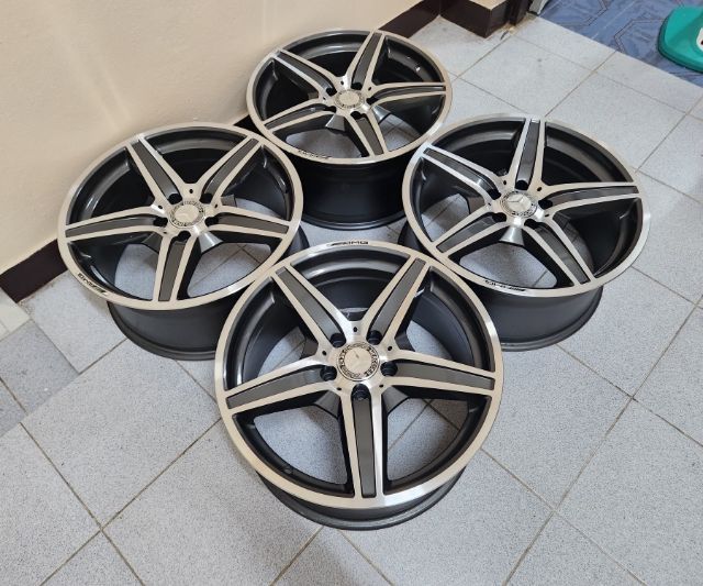 ล้อ AMG Benz ขอบ18 ลายST6 สีทูโทนเงาตาแตก 5รู112 กว้าง8.5 ET35 สภาพใหม่กริ้บๆ ใส่ตรงรุ่น Benz และใส่รถรุ่นอื่นๆถามได้ครับ
พร้อมเปลี่ยน ถ่วง รูปที่ 4