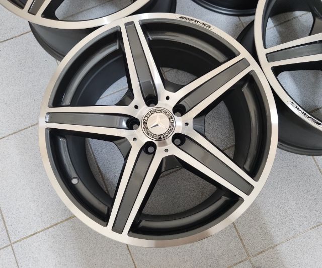 ล้อ AMG Benz ขอบ18 ลายST6 สีทูโทนเงาตาแตก 5รู112 กว้าง8.5 ET35 สภาพใหม่กริ้บๆ ใส่ตรงรุ่น Benz และใส่รถรุ่นอื่นๆถามได้ครับ
พร้อมเปลี่ยน ถ่วง รูปที่ 3