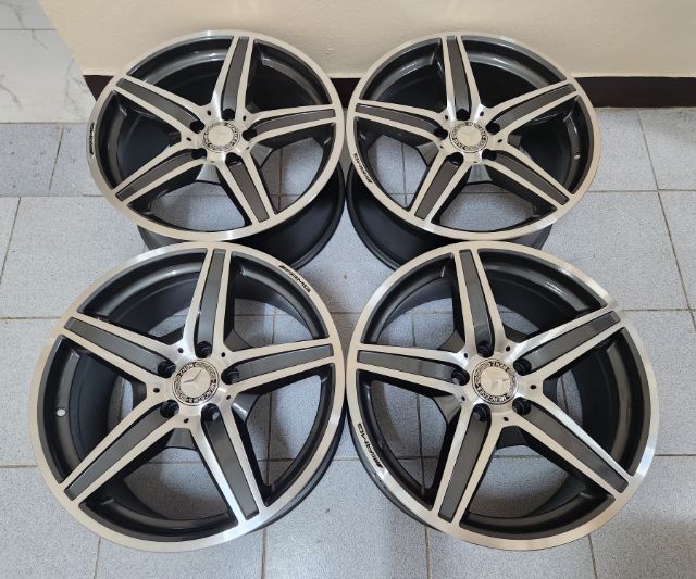 ล้อ AMG Benz ขอบ18 ลายST6 สีทูโทนเงาตาแตก 5รู112 กว้าง8.5 ET35 สภาพใหม่กริ้บๆ ใส่ตรงรุ่น Benz และใส่รถรุ่นอื่นๆถามได้ครับ
พร้อมเปลี่ยน ถ่วง