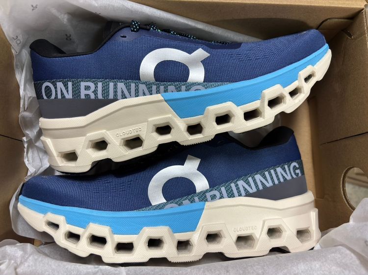 ขาย Cloudmonster 2 มือ 1 ไม่เคยใส่ ส่งด่วนฟรี 5,390 บาท Size US 8 รูปที่ 4