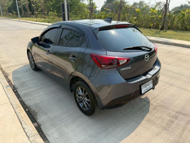 Mazda Mazda 2 2018 1.3 Sports High Plus Sedan ดีเซล ไม่ติดแก๊ส เกียร์อัตโนมัติ ดำ รูปที่ 2
