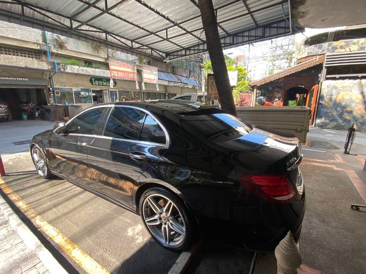 Mercedes-Benz E-Class 2017 E350 AMG Sedan ปลั๊กอินไฮบริด (PHEV) ดำ รูปที่ 3