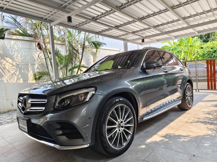 รถ Mercedes-Benz GLC-Class GLC250d สี เทา