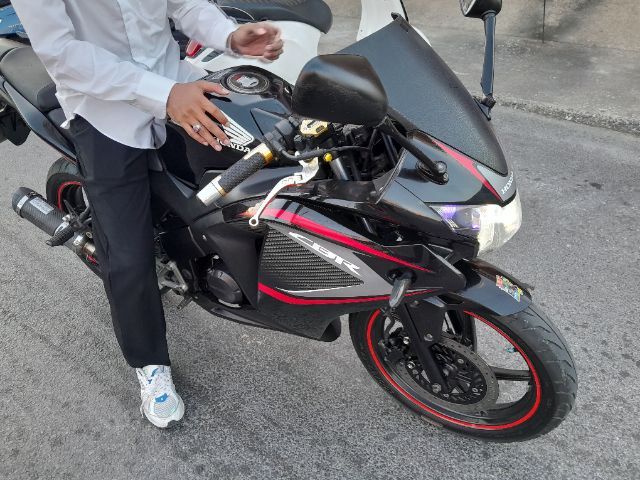 Honda cbr150 รูปที่ 9