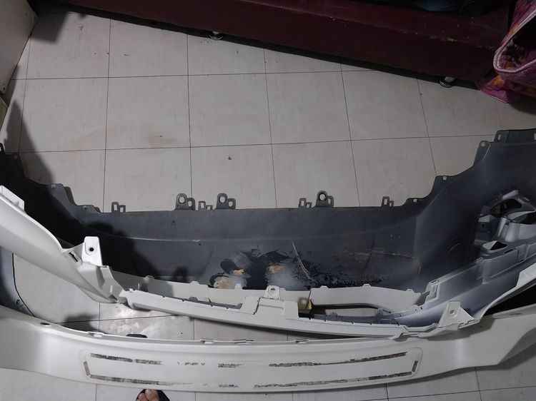 กันชนหน้าและหลัง รถฟอร์จูนเนอร์ ปี 2018 สีขาวมุก เดิมโรงงาน สภาพผ่านการใช้งาน เก่าเก็บ(ประมาณ 4 ปี) รูปที่ 2