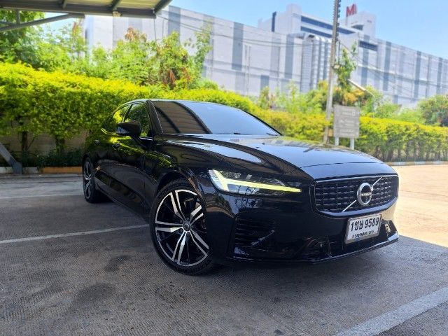 Volvo S60 2021 2.0 Recharge T8 R-Design 4WD ปลั๊กอินไฮบริด (PHEV) ไม่ติดแก๊ส เกียร์อัตโนมัติ ดำ