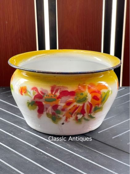 กระโถนสังกะสี ลายดอก โบราณเก่าสะสม รูปที่ 6