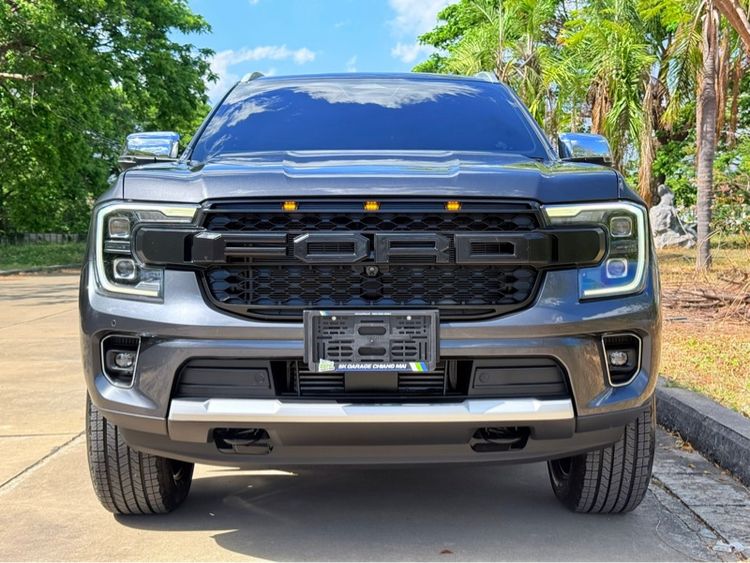 รถ Ford Everest 2.0 Bi-Turbo Titanium+ 4WD สี เทา