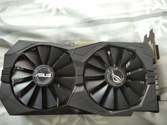 การ์ดจอ ASUS ROG STRIX RX 570 4GB GAMING มือสองใช้งานมาเครื่องเดียว