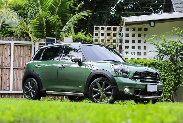 รถ Mini COUNTRYMAN 2.0 SD ALL4 4WD สี เขียว