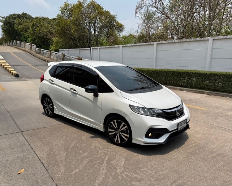 รุ่น Rs plus วิ่ง9หมื่นน้อยสุดๆ สีขาวสุดสวย พร้อมใช้งาน ห้ามพลาด 