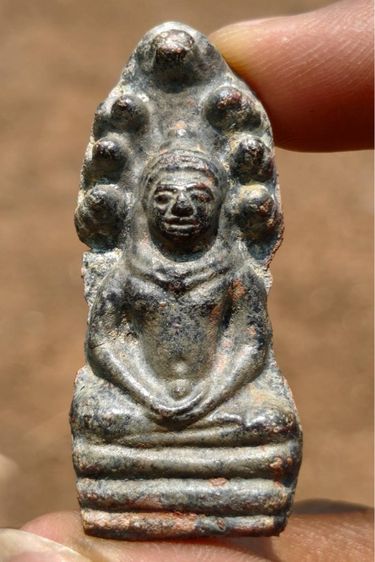 พระนาคปรก พิมพ์ใหญ่ เนื้อชินสนิมแดง  กรุวัดปืน ลพบุรี