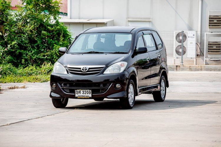 รถ Toyota Avanza 1.5 S Touring สี ดำ