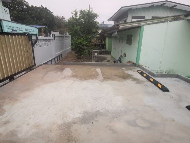 มีบางส่วน 2010 บ้านเดี่ยวให้เช่า​ ​โซนทุ่งสุขลาแหลมฉบัง​ แยกวัดแหลมทอง​ รูปที่ 3