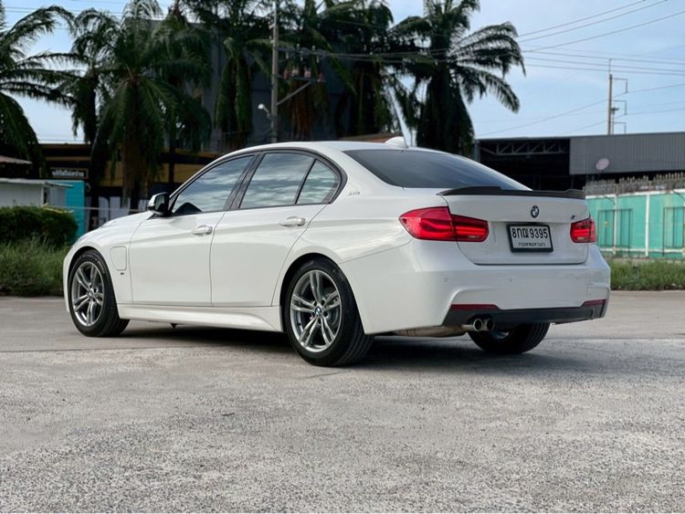 BMW Series 3 2018 330e Sedan เบนซิน ไม่ติดแก๊ส เกียร์อัตโนมัติ ขาว รูปที่ 4