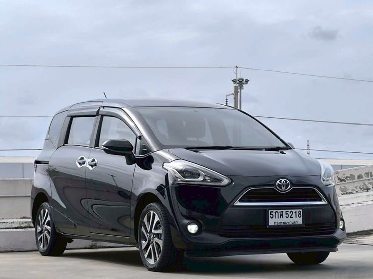 Toyota Sienta 2016 1.5 V Van เบนซิน ไม่ติดแก๊ส เกียร์อัตโนมัติ ดำ