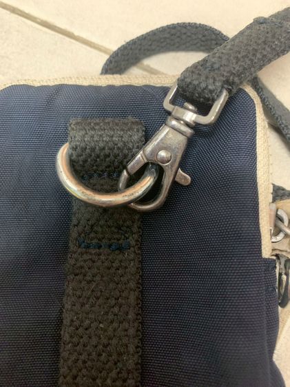  Kipling Clark Phone Bag มือสอง สภาพพอใช้ รูปที่ 3