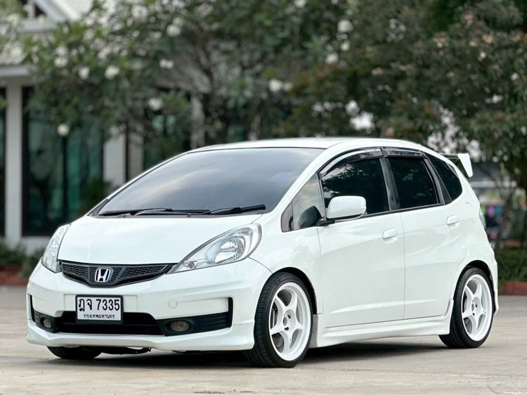 Honda Jazz 2010 1.5 V i-VTEC Sedan เบนซิน ไม่ติดแก๊ส เกียร์อัตโนมัติ ขาว รูปที่ 4