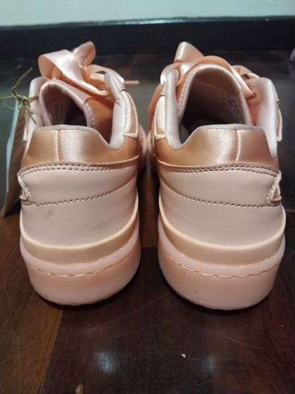 รองเท้าผ้าใบ ส้ม หนัง PU UK 7 | EU 40 2/3 | US 8.5 adidas Forum Satin Low Glow Pink