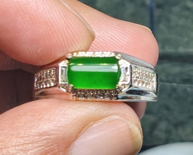 แหวนหยก รูปที่ 12