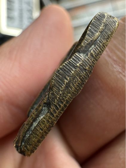 เหรียญหล่อโบราณหลวงพ่อไปล่ วัดกำแพง รุ่นแรก รูปที่ 5