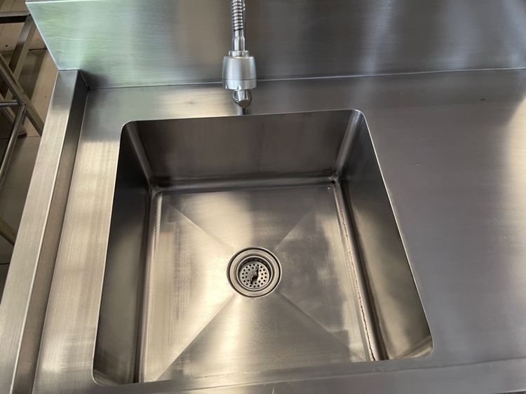 ซิงค์ล้างจานหนึ่งหลุมพร้อมที่พักของสแตนเลสแท้เกรด 304 งานหนาสภาพเหมือนใหม่ รูปที่ 11