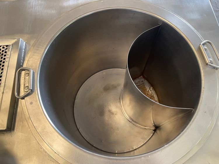 เคาน์เตอร์ก๋วยเตี๋ยวสองหลุมสแตนเลสแท้เกรด 304 พร้อมใช้งานแถมหม้อสองใบ รูปที่ 6