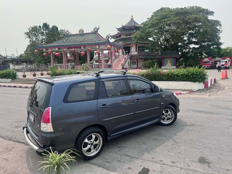 Toyota Innova 2010 2.0 Crysta E Sedan เบนซิน LPG เกียร์อัตโนมัติ ดำ รูปที่ 3