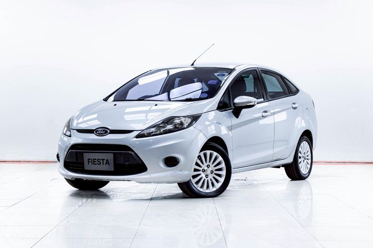 รถ Ford Fiesta 1.6 Trend สี เทา