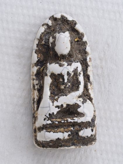 พระรอดกระเบื้องเคลือบ 27016905