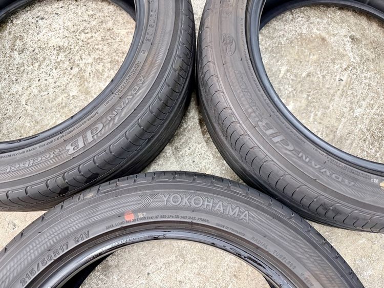 ยางถอดป้ายแดงขอบ 17” ยี่ห้อ YOKOHAMA รุ่น ADVAN DB DECIBEL ขนาด 215-50R17 ปี 25 ตุ่มหน้ายางยังอยู่