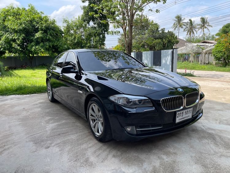 รถ BMW Series 5 520i สี ดำ