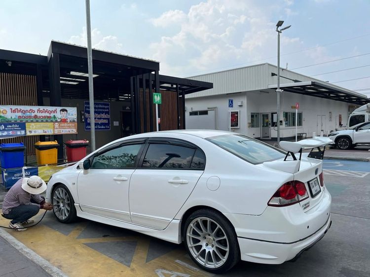 Honda Civic 2010 1.8 E i-VTEC Sedan เบนซิน ไม่ติดแก๊ส เกียร์อัตโนมัติ ขาว รูปที่ 4