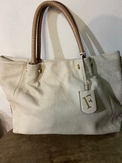 กระเป๋าหนัง FURLA