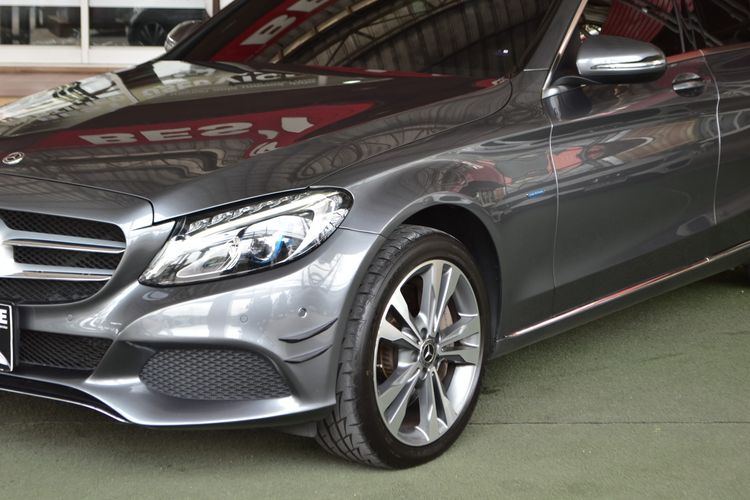 Mercedes-Benz C-Class 2019 C350 Sedan ปลั๊กอินไฮบริด (PHEV) ไม่ติดแก๊ส เกียร์อัตโนมัติ เทา รูปที่ 2