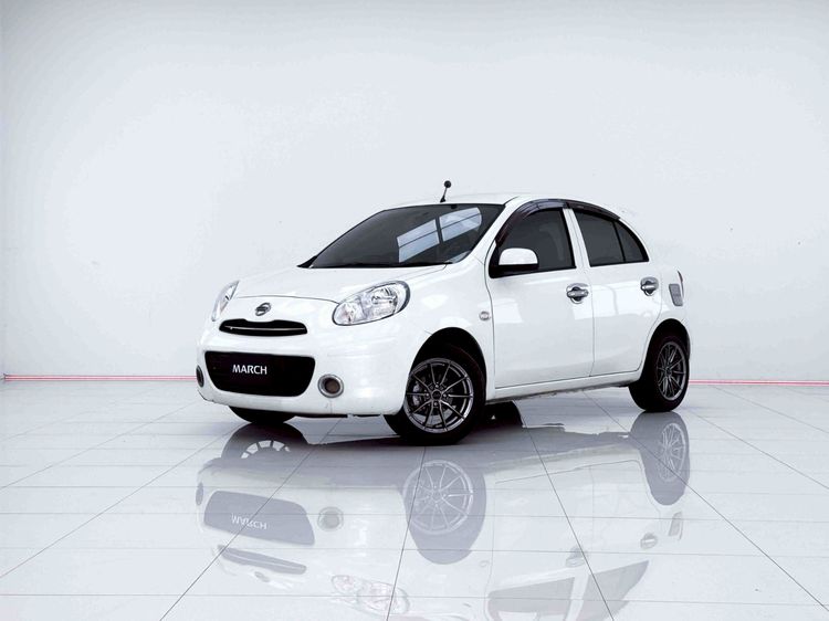รถ Nissan March 1.2 E สี ขาว