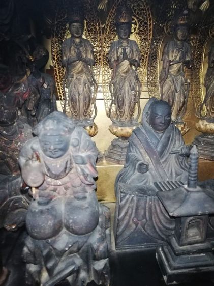 ตู้พระมันดาลาของนิกายนิจิเร็ง
สมัยปลายเอโดะ รูปที่ 15