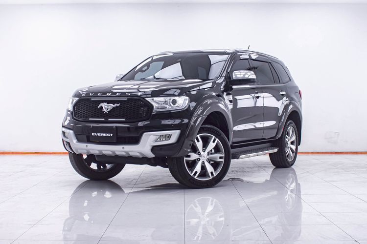 รถ Ford Everest 2.2 Titanium Plus สี ดำ