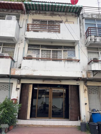 โฮมออฟฟิศ 4 ต่ำกว่าราคาประเมิน  ขนาด 19.20 ตรว 4 ชั้น 2 ห้องทำงาน 1 ห้องครัว  2 ห้องนอน 4 ห้องน้ำ รูปที่ 4