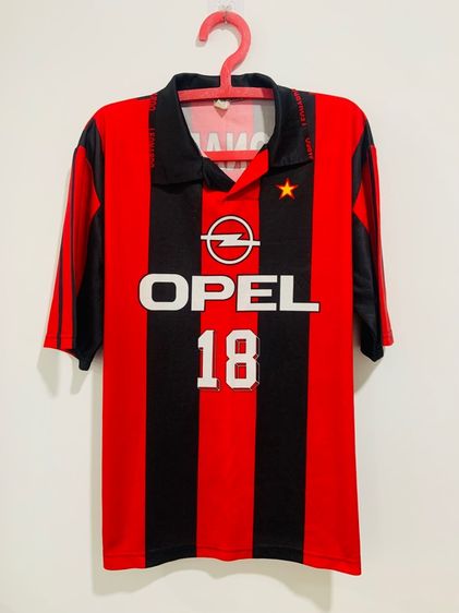 อื่นๆ อื่นๆ แขนสั้น อื่นๆ อื่นๆ เสื้อยืดกีฬา Leonardo เบอร์ 18 แท้ 💯 size XL วัดจริงขนาด อก 22 ยาว 28 นิ้ว สภาพดี ดีเทลสวย เนื้อผ้าดีมากนิ่มใส่สบาย หายากน่าสะสมครับ