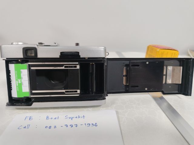  Olympus Trip 35 กล้องฟิล์มของแท้ ใช้ง่ายสุด ใส่ฟิล์มแล้วถ่ายได้เลย 3200 บาท  Olympus Trip 35 สภาพสวย 
 รูปที่ 3