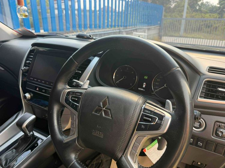 รถ Mitsubishi Pajero Sport 2.4 GT Plus สี เทา